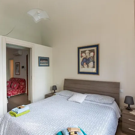 Foscolo Apartment *
